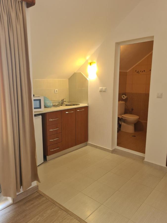 Guest Rooms Kostovi Νεσέμπαρ Εξωτερικό φωτογραφία