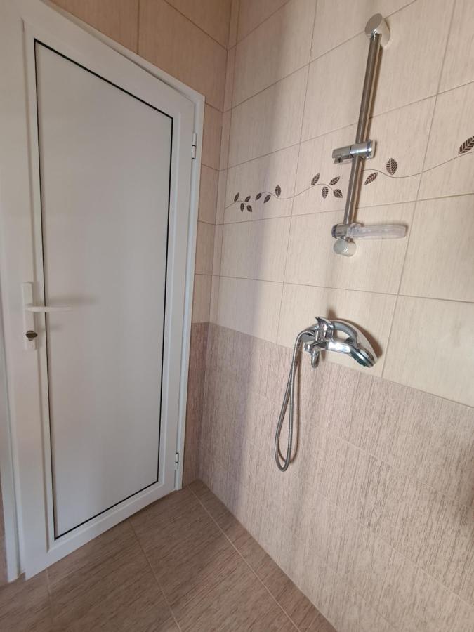 Guest Rooms Kostovi Νεσέμπαρ Εξωτερικό φωτογραφία