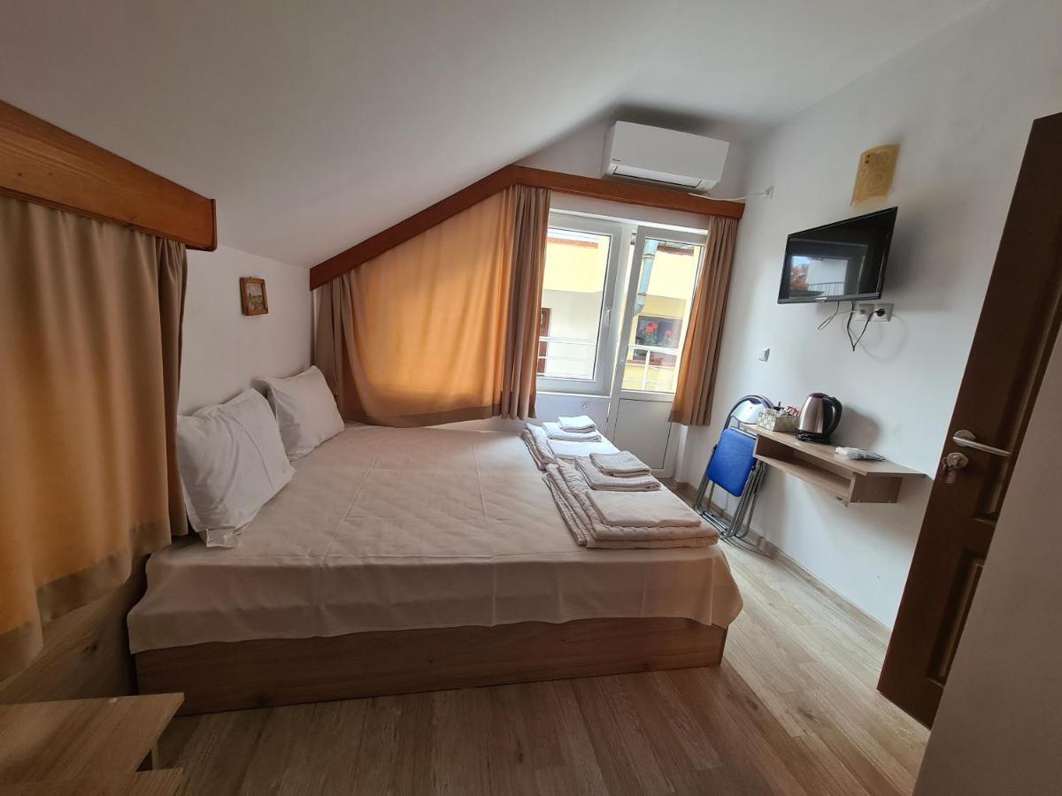 Guest Rooms Kostovi Νεσέμπαρ Εξωτερικό φωτογραφία
