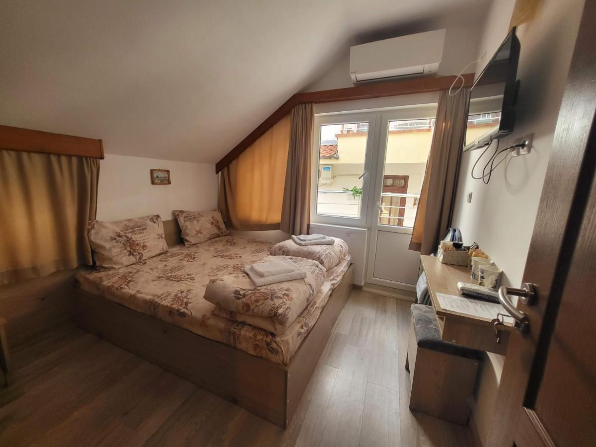 Guest Rooms Kostovi Νεσέμπαρ Εξωτερικό φωτογραφία