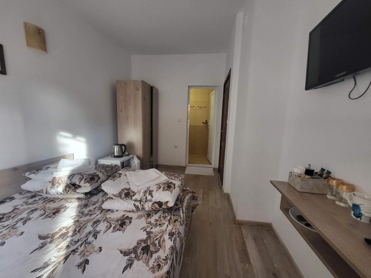 Guest Rooms Kostovi Νεσέμπαρ Εξωτερικό φωτογραφία