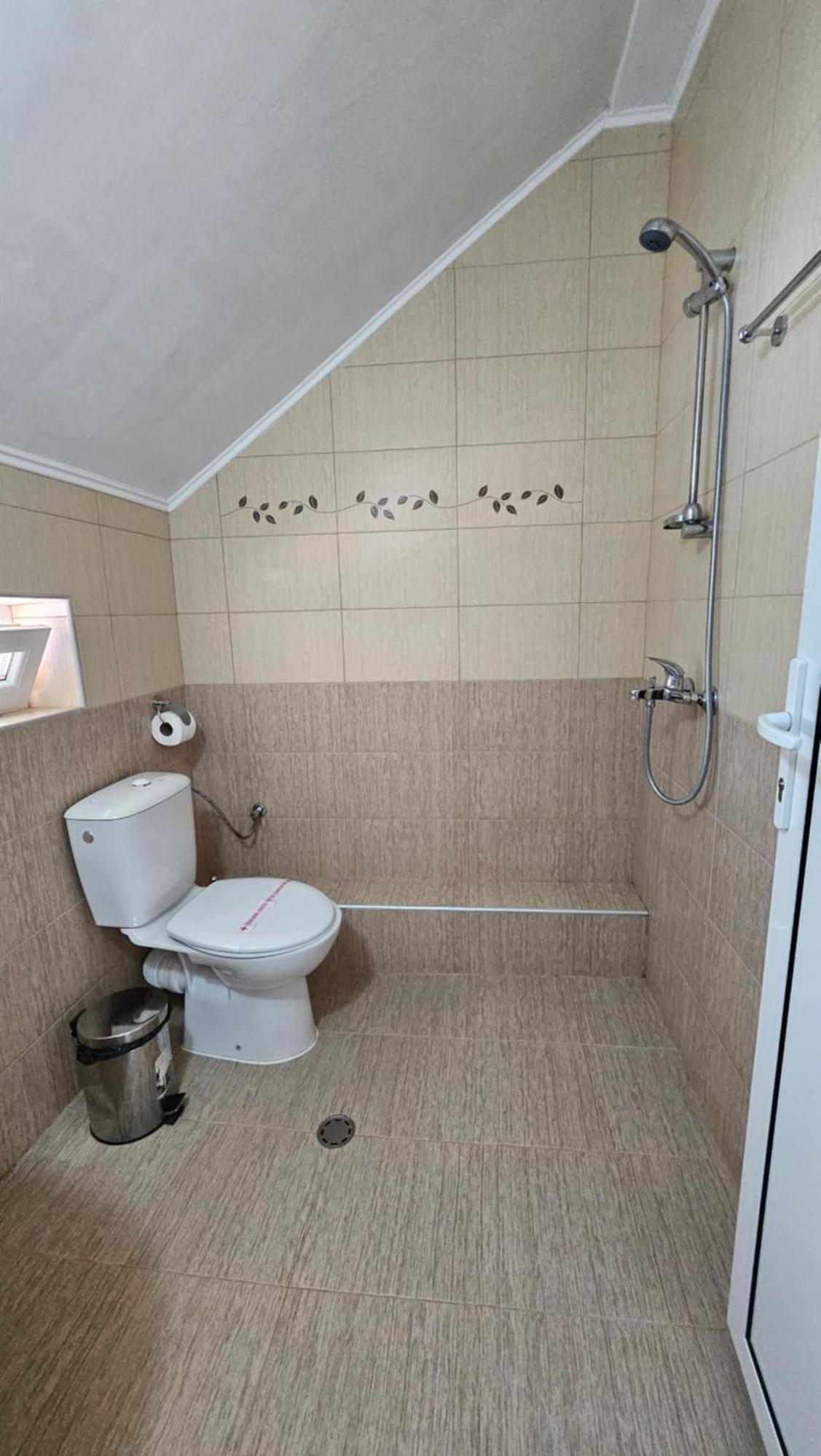 Guest Rooms Kostovi Νεσέμπαρ Εξωτερικό φωτογραφία